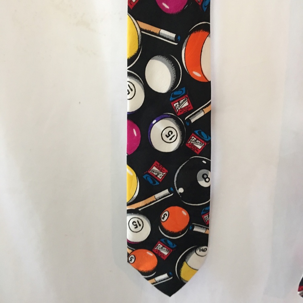 Surrey Tie Men’s Billiards Pool Balls Sticks Black